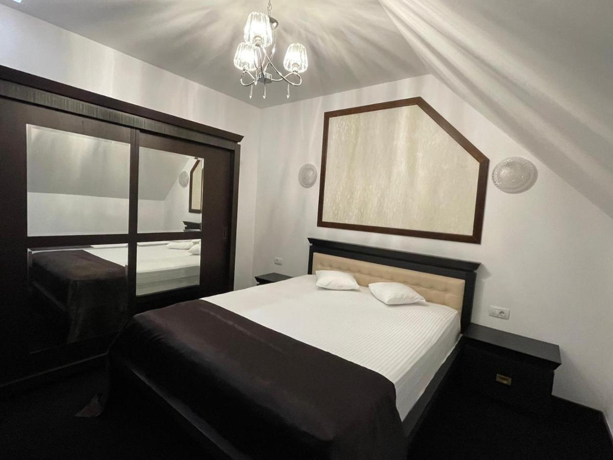 Pensiune Restaurant Capra Neagra Moisei Luaran gambar